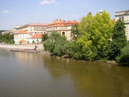 Vltava 5-mezi Karlovým a Mánesovým mostem 3.6.05 (1).jpg